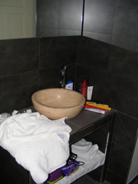 Waschtisch Chambres d'hôtes La Défense Côté Jardin