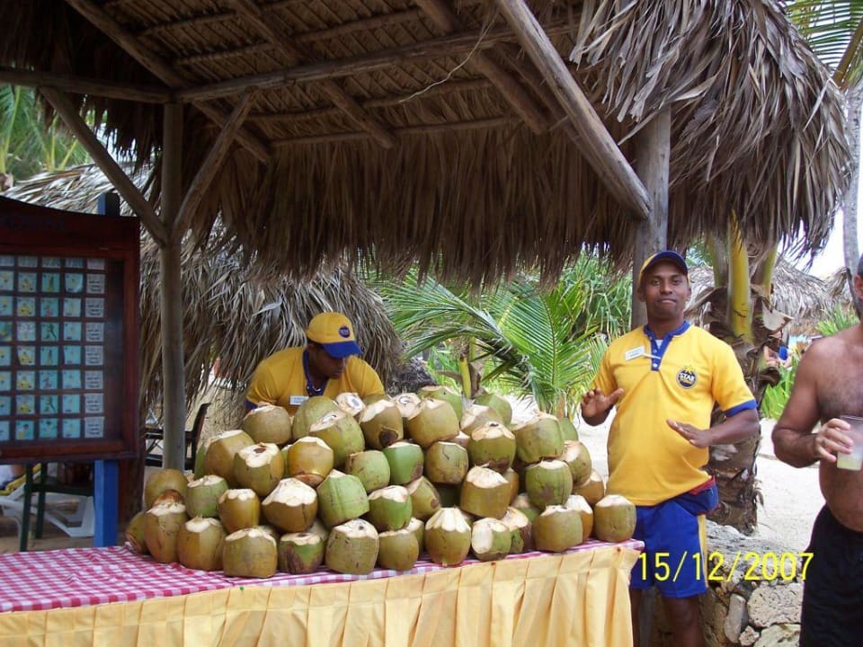 Coconut-Party Iberostar Waves Dominicana