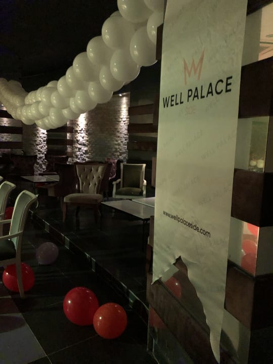 Gastro Well Palace Side