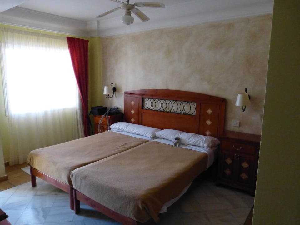 Schlafzimmer Hotel Las Aguilas, Affiliated by Meliá