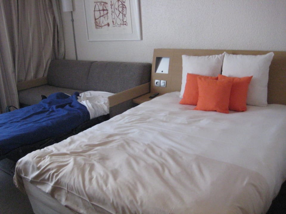 Doppelbett & Schlafsofa Hotel Novotel Paris Est