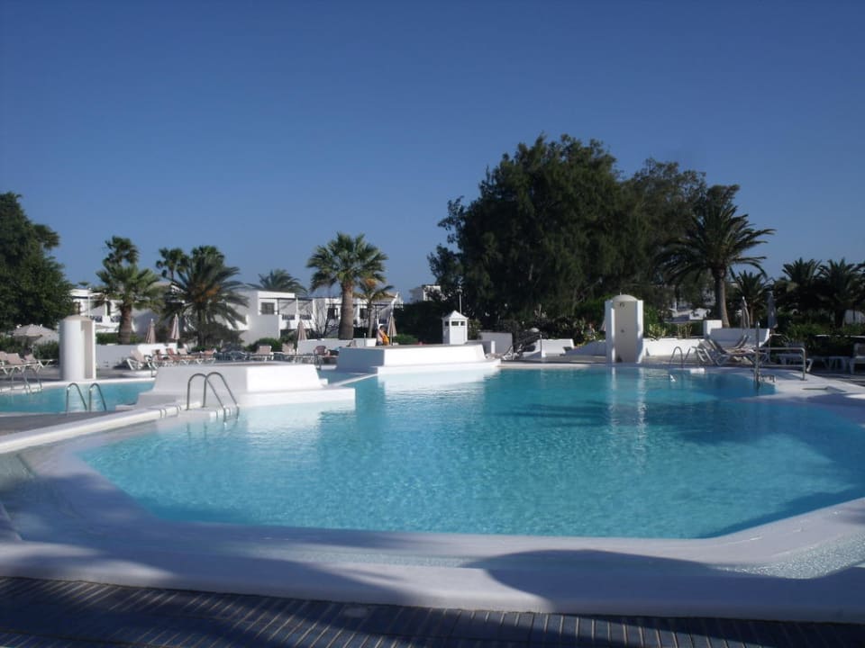 Poolanlage der Appartements Relaxia Olivina