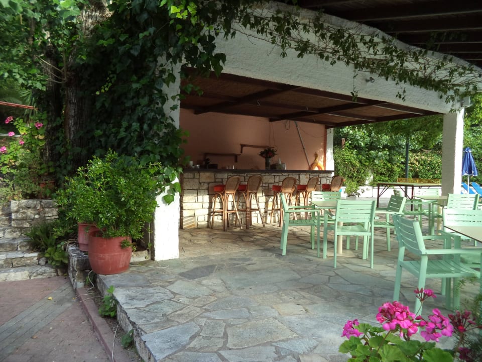 Poolbar Hotel Ipsos Beach