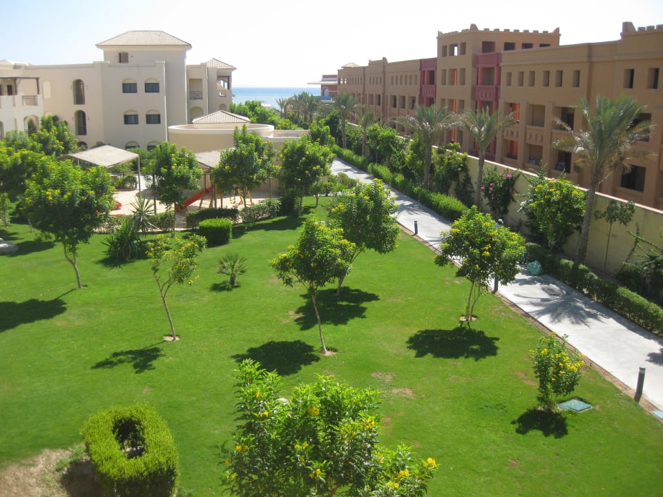 Widok na ogród JAZ Aquamarine Resort
