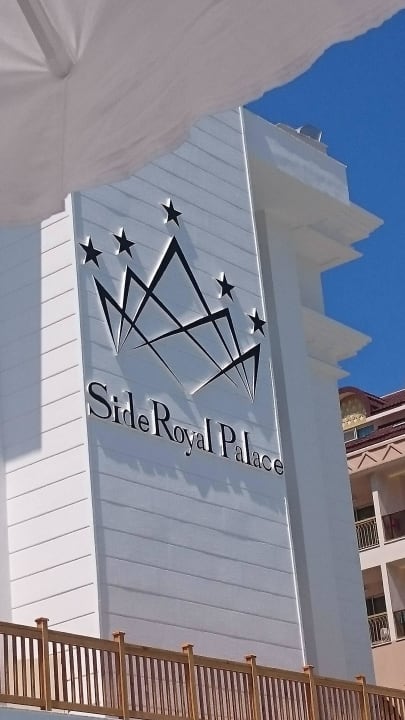 Poolseiteansicht Side Royal Palace Hotel & Spa