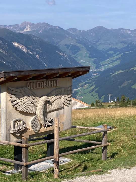 Ausblick Apartments Alpinschlössl Mayrhofen im Zillertal