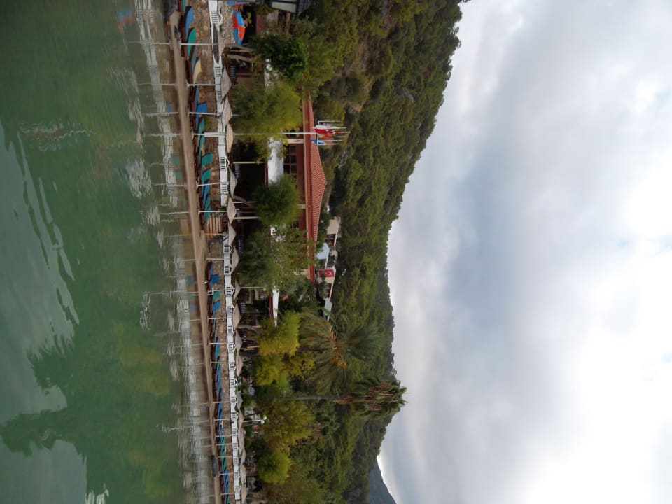 Der Strand direkt am Hotel Hotel Meri