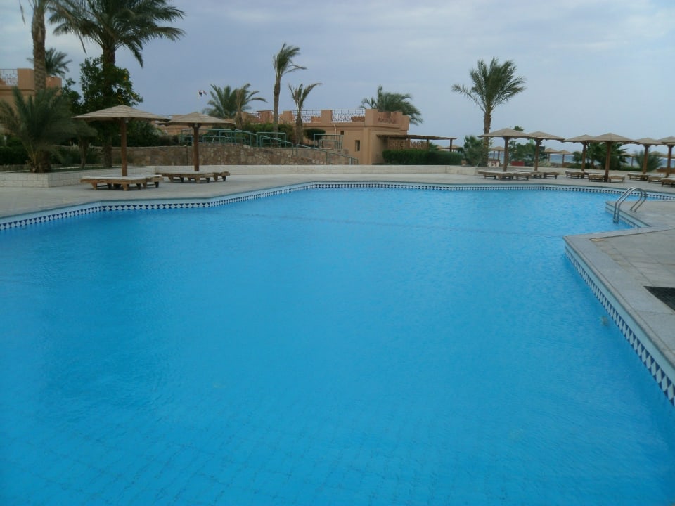 Второй бассейн Imperial Shams Abu Soma