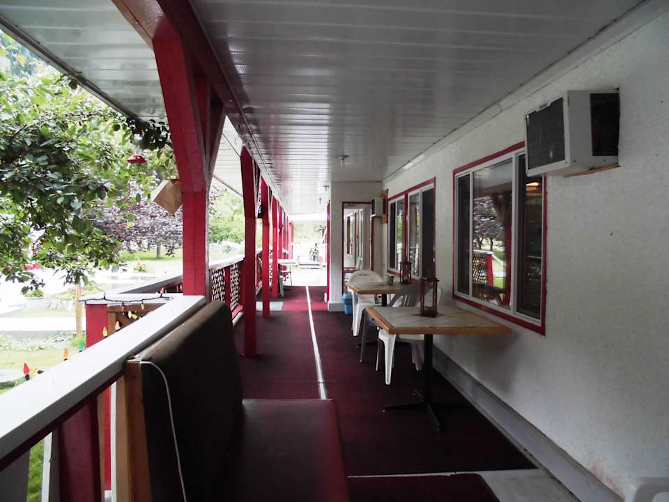 Die Terrasse The Rivermount Motel