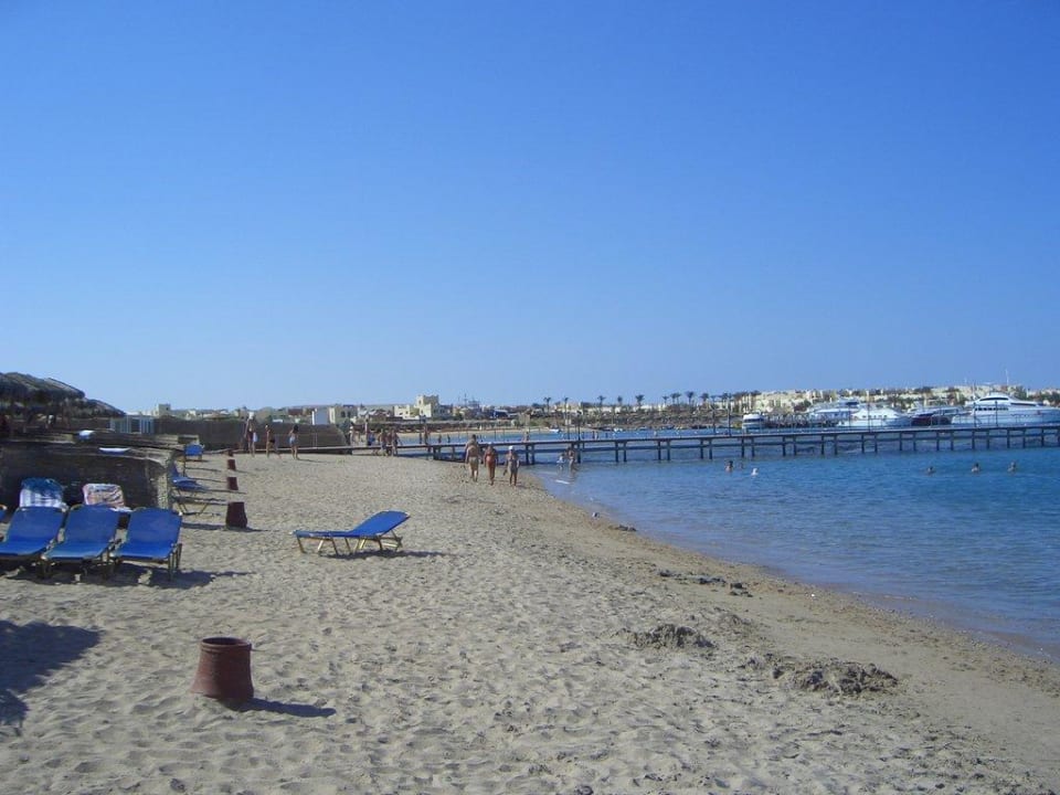 Strand mit Steg Jaz Makadina