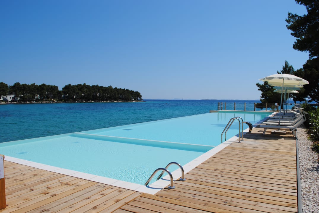 Pool Crvena Luka Resort