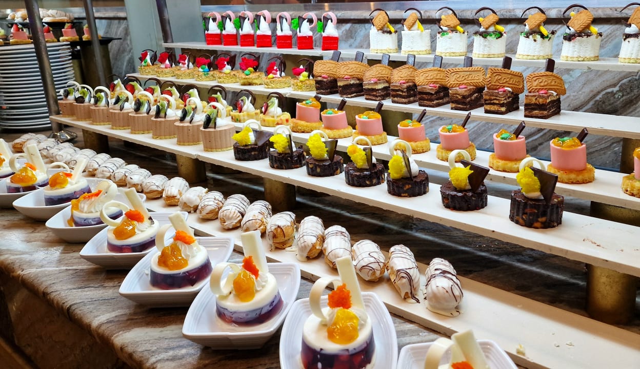 Gastro Serenity Alpha Beach