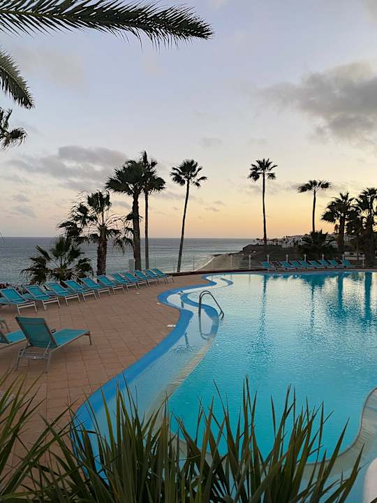 Pool ROBINSON ESQUINZO PLAYA