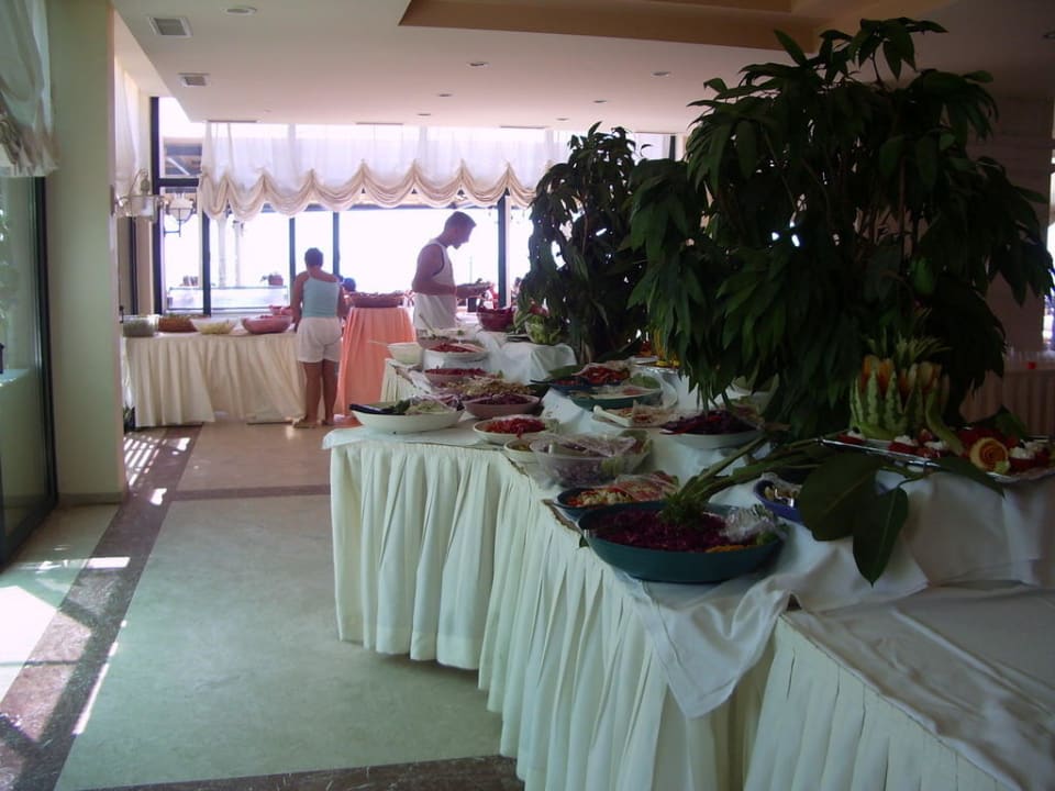 Buffet 2 Aska Hotel Just in Beach