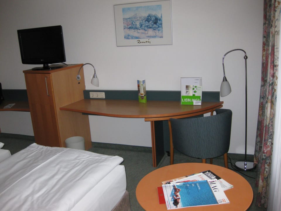 Nicht renoviertes Zimmer Nr. 232 Trans World Hotel Kranichhöhe