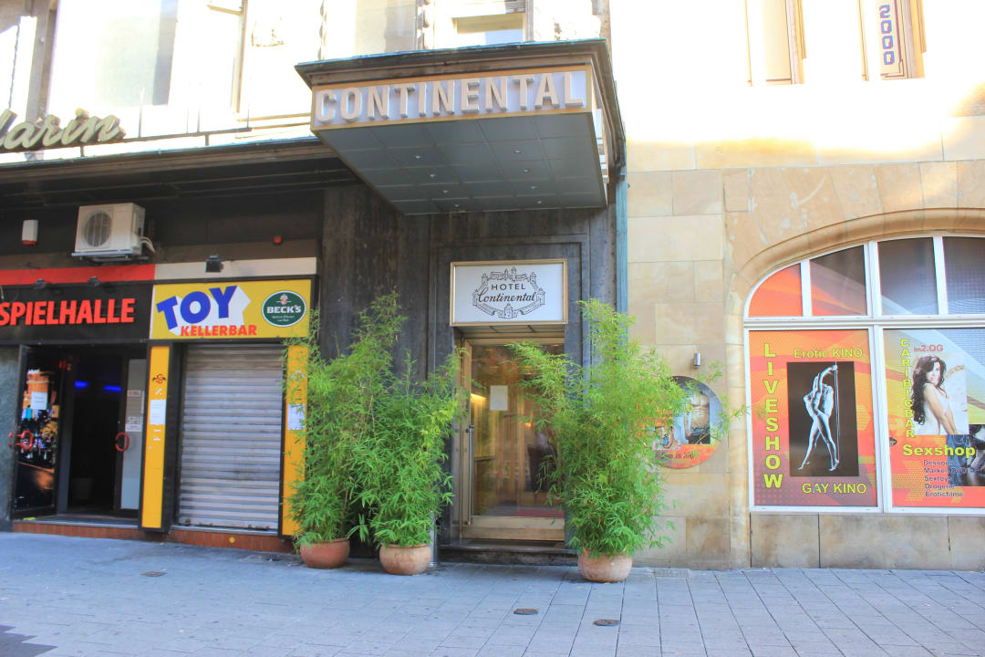 Eingang Hotel Continental