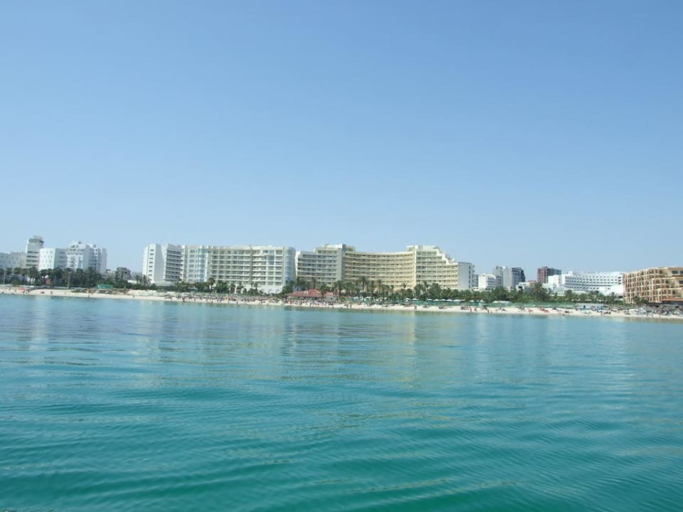 Panorama hotelu z roweru wodnego Riadh Palms Resort & Spa