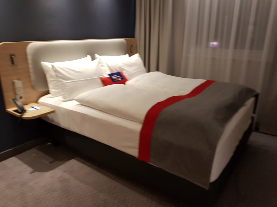 Zimmer Holiday Inn Express Ringsheim