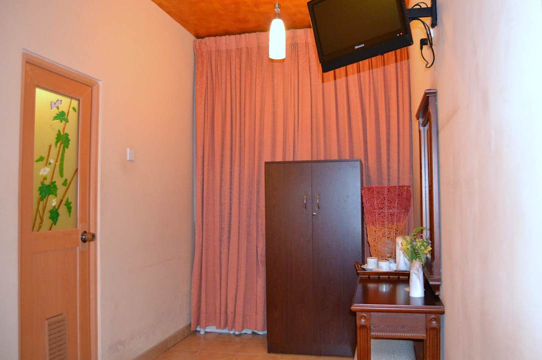 Blick zum "versteckten Balkon" Olympus Plaza Hotel