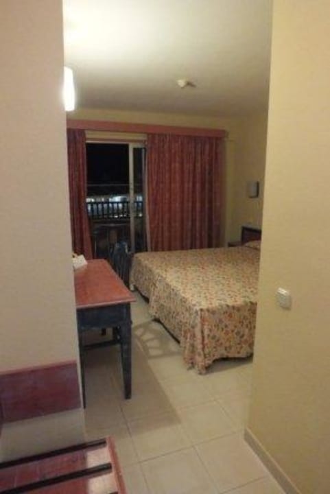 Blick vom Durchgang auf Schlafbereich HOVIMA Jardin Caleta