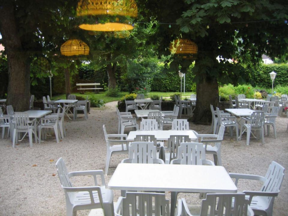 Biergarten des Hotels Hotel Gasthof Kampfer
