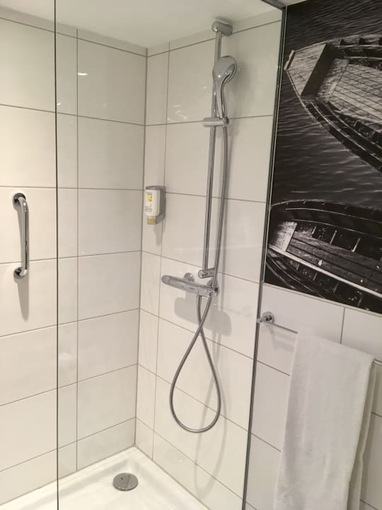 Zimmer ibis Styles Tubingen