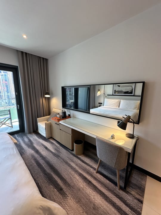 Zimmer Vida Dubai Marina & Yacht Club