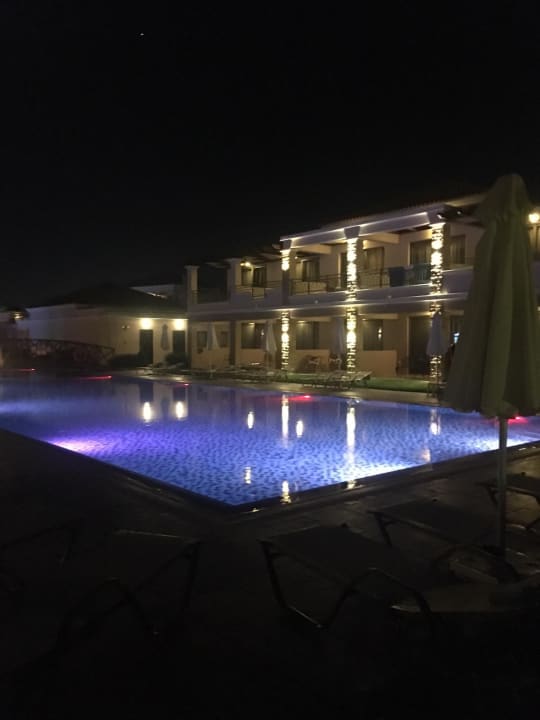 Pool La Marquise Luxury Resort Complex