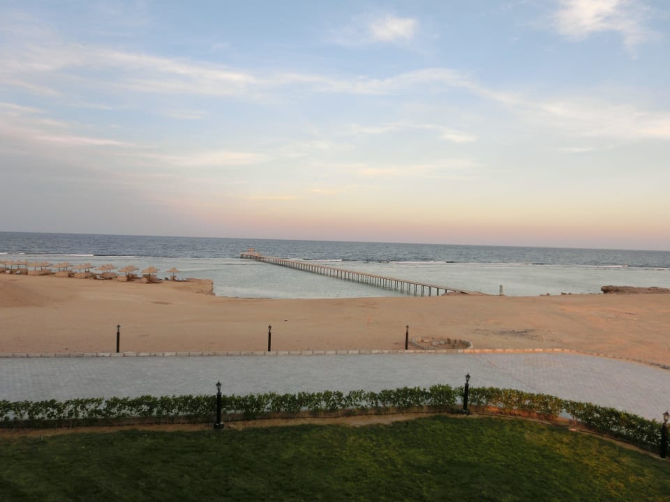 Blick ebenfalls von unserem Zimmerbalkon Three Corners Happy Life Beach Resort