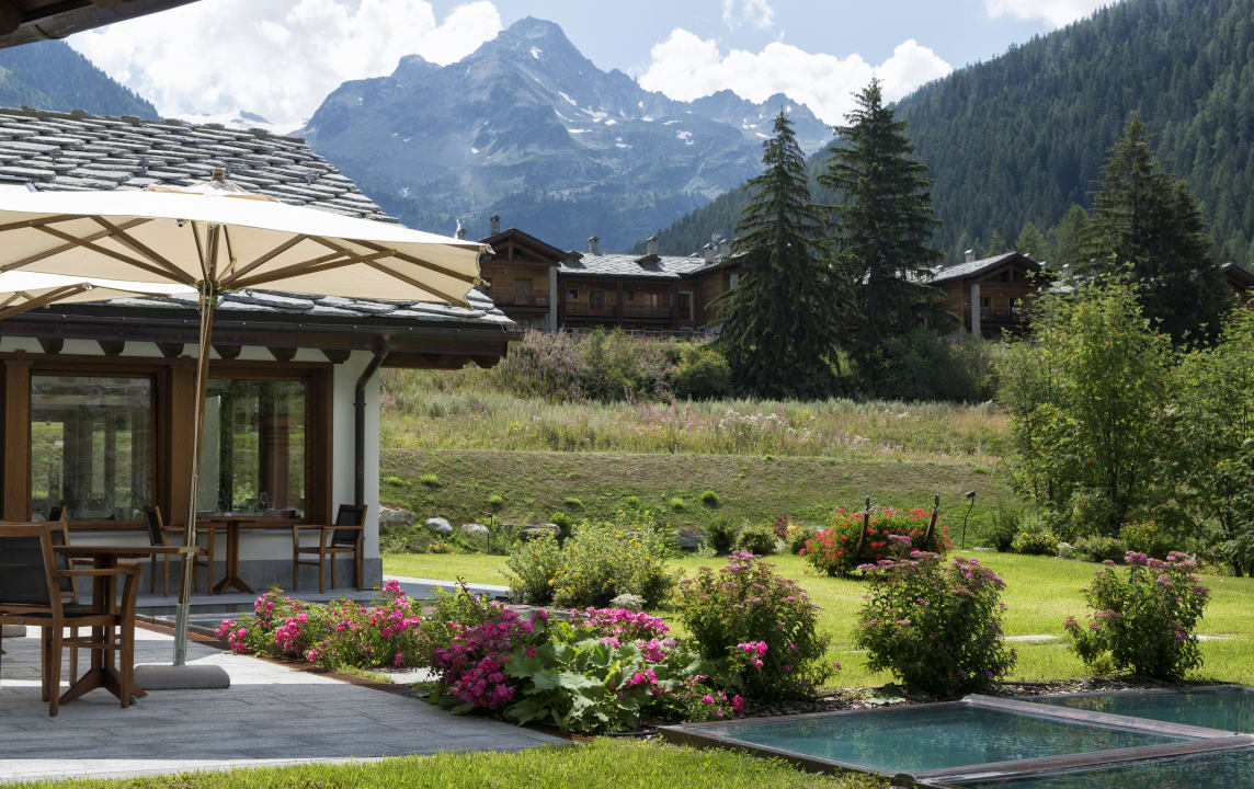 Gartenanlage Montana Lodge & Spa