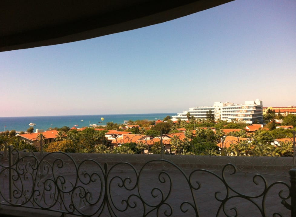 111 Starlight Resort Hotel