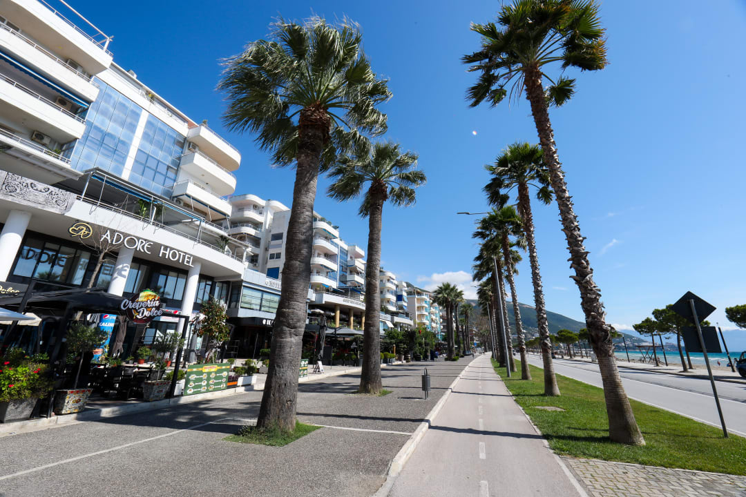 Außenansicht Hotel Adore