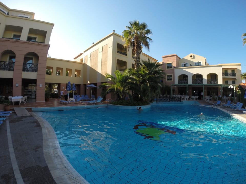 4 Hotel Samaina Inn