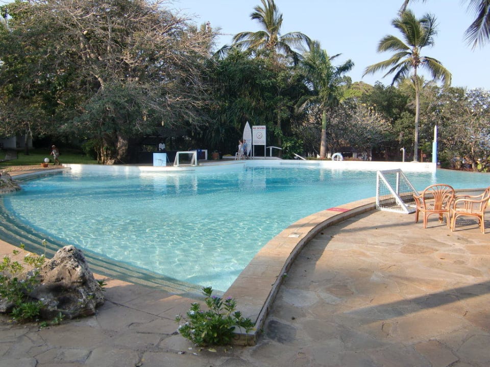 Einer von drei Pools Diamonds Leisure Beach & Golf Resort