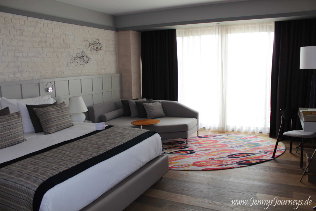 Zimmer Acanthus Cennet Barut Collection