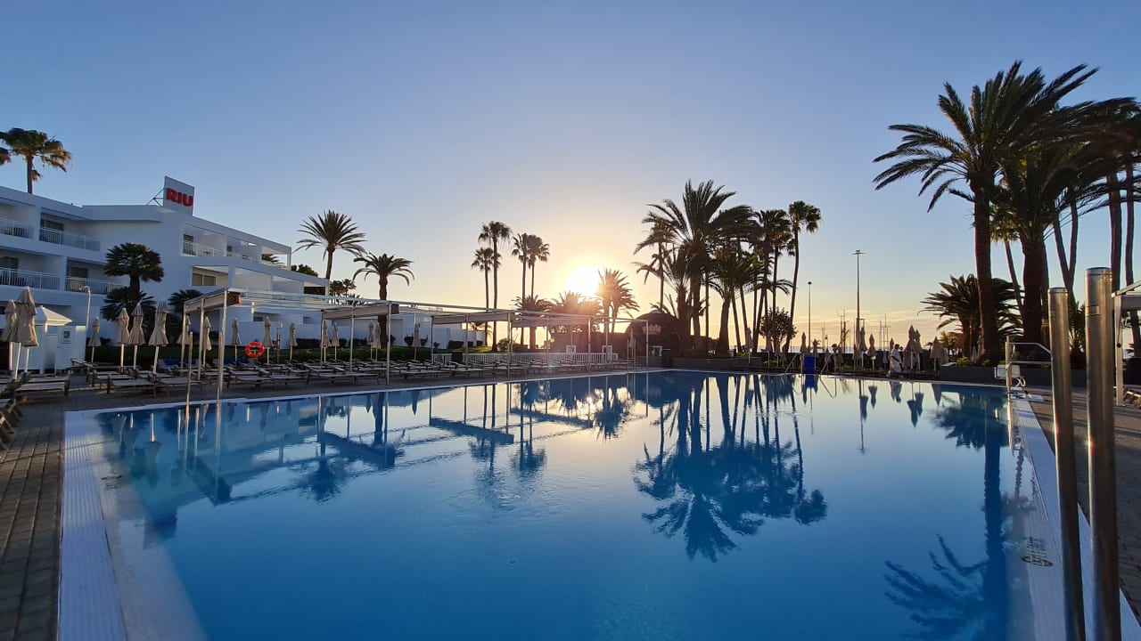 Pool Hotel Riu Paraiso Lanzarote