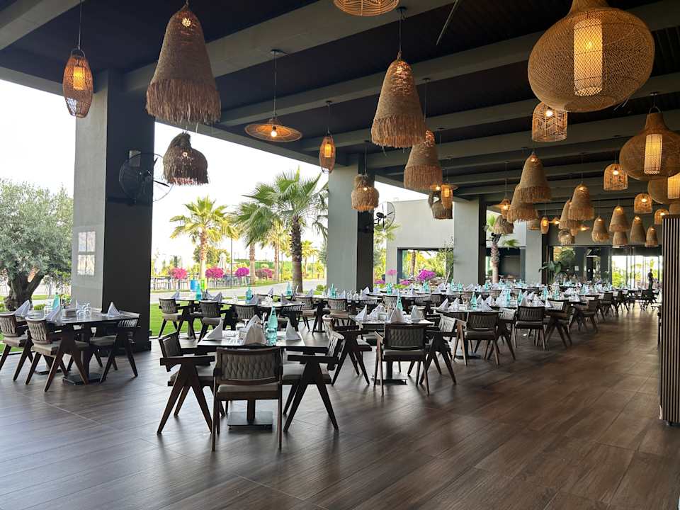 Gastro Jacaranda Luxury Resort