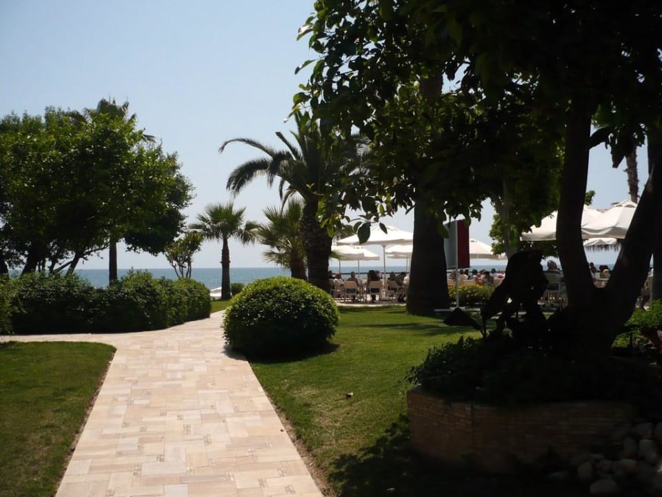 Weg zum Strand Hotel Grand Side