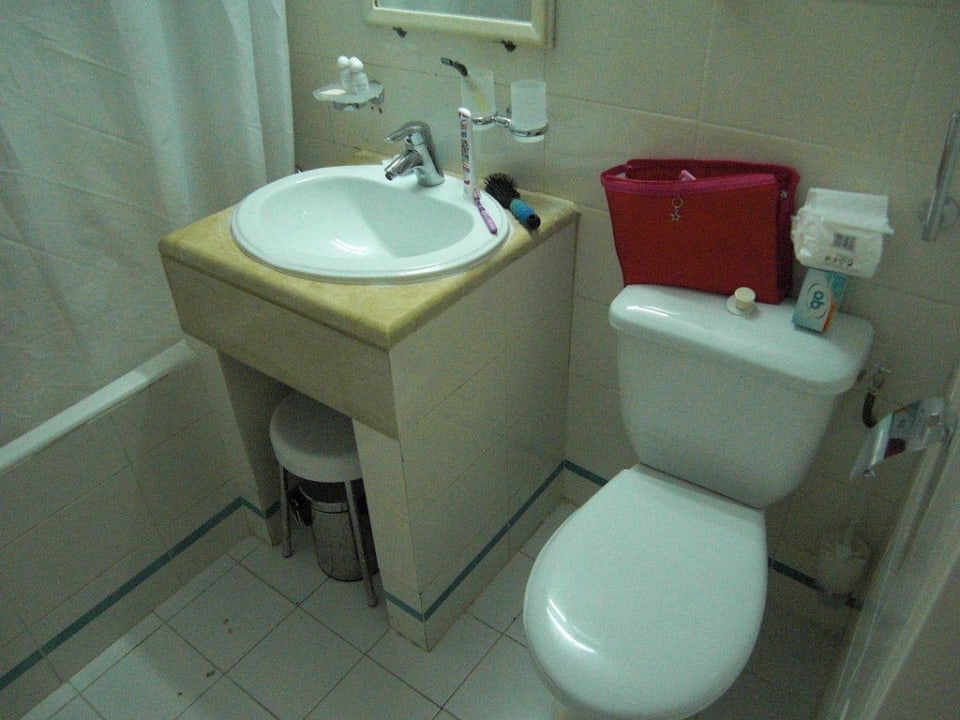 So eng kann ein Bad sein El Mouradi Club Kantaoui