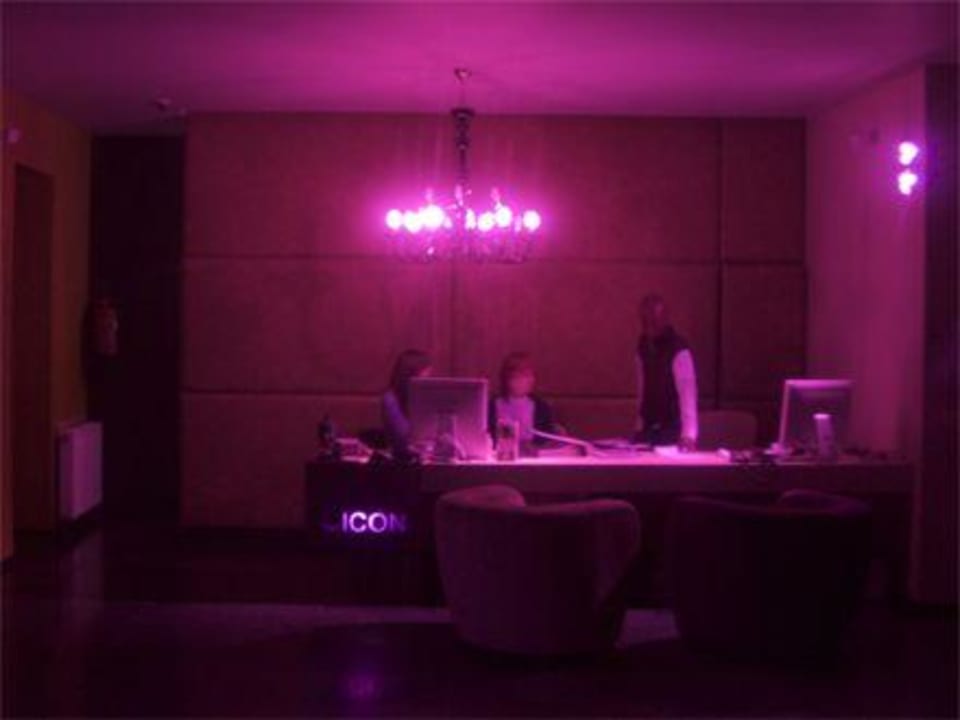 Lobby The Icon Hotel & Lounge