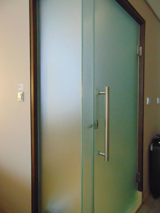 Zimmer Hotel Courtyard by Marriott Cologne