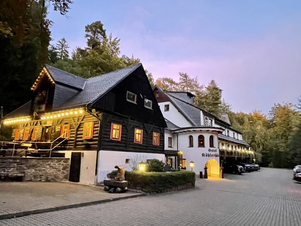Außenansicht Hotel & Restaurant Köhlerhütte - Fürstenbrunn