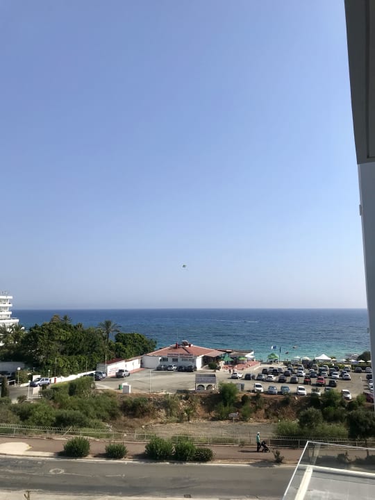 Ausblick Napa Mermaid Hotel & Suites