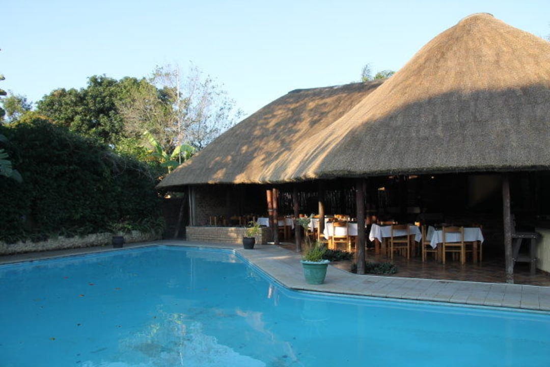 Swimmingpool St. Lucia Safari Lodge