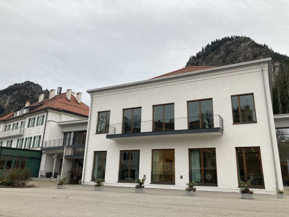 Außenansicht AMERON Neuschwanstein Alpsee Resort & Spa