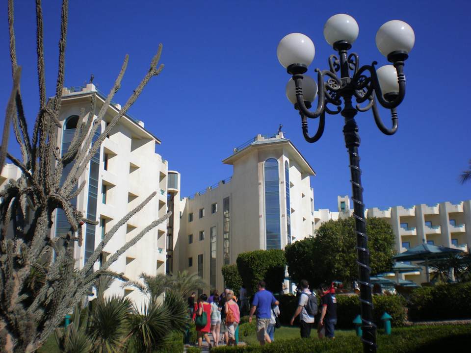 Budynek hotelu Moreno Horizon Spa & Resort