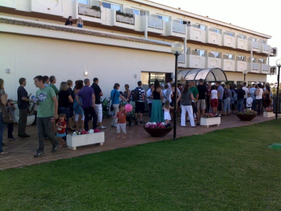 Schlangen vor dem Abendbrot 40min Wartezeit blau punta reina