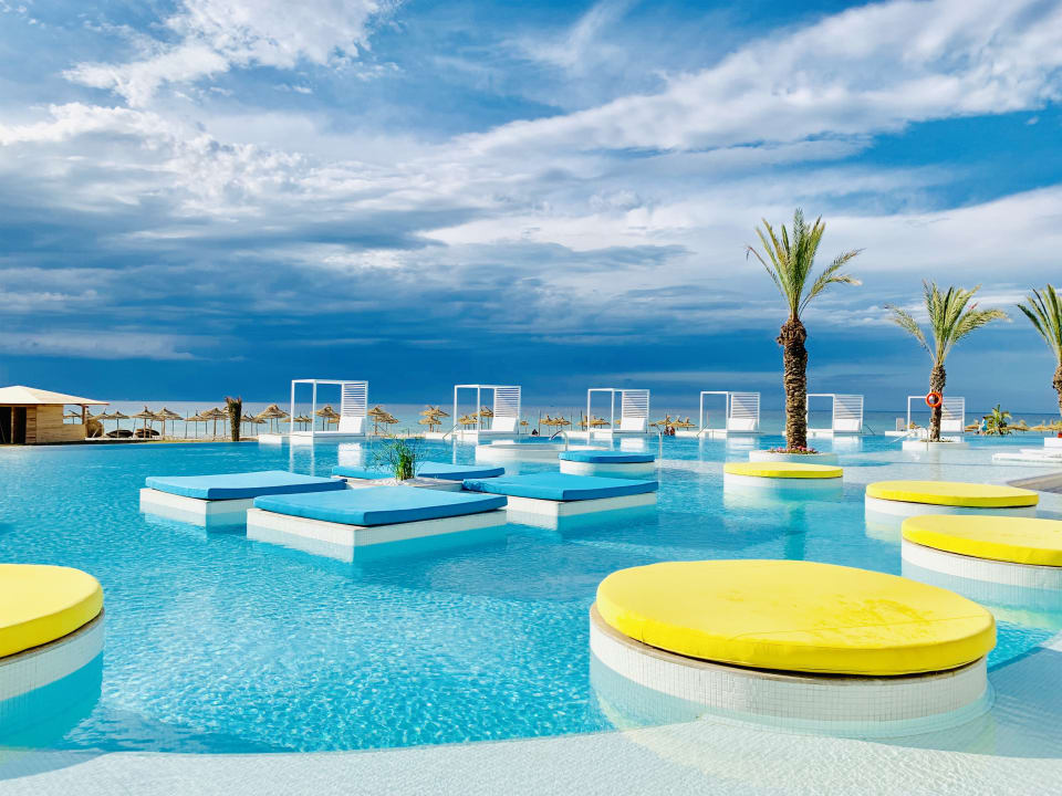Pool Iberostar Selection Kuriat Palace
