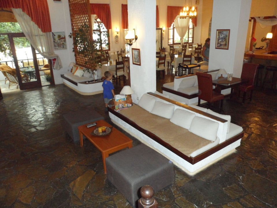 Blick von der Treppe Hotel Marlena