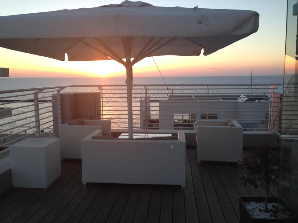 Blick von der Dachterrasse Savoy Sea Side Hotel